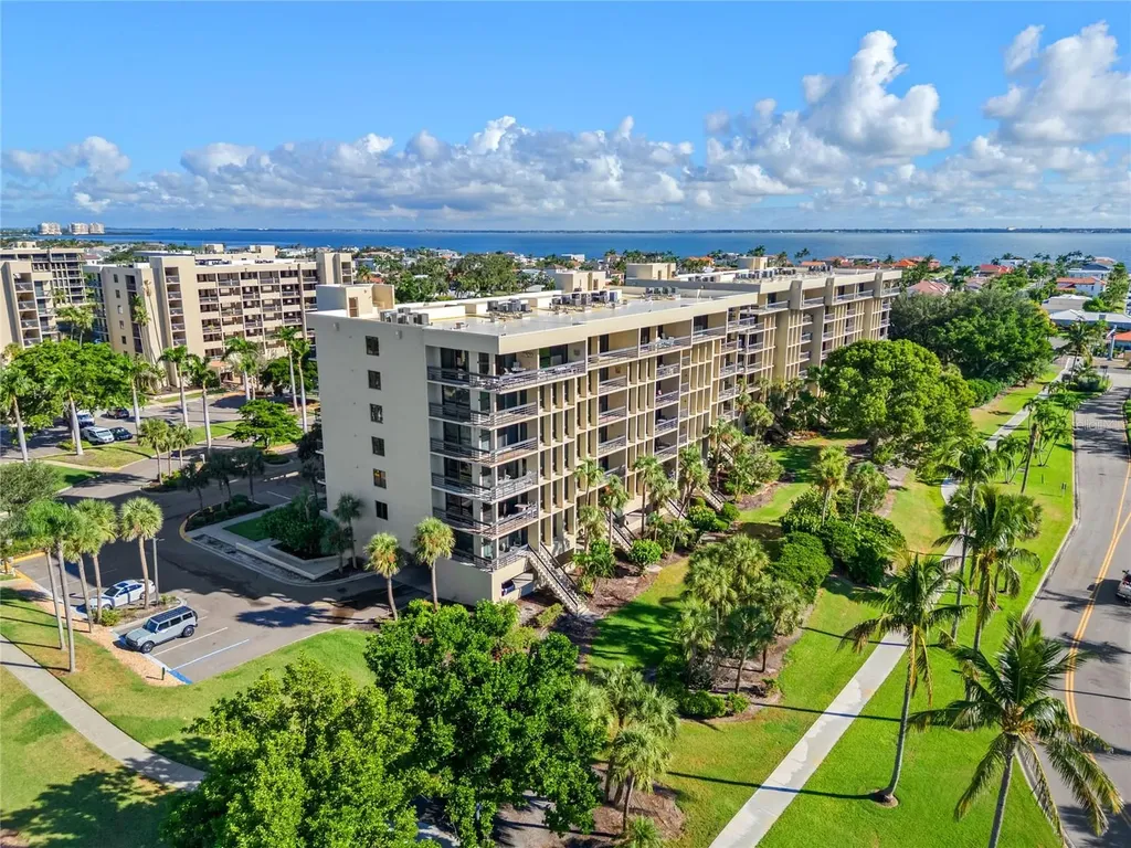 1065 Gulf Of Mexico Drive Longboat Key FL 34228