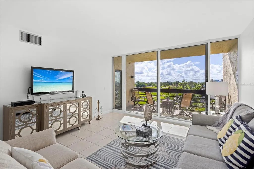 1065 Gulf Of Mexico Drive Longboat Key FL 34228