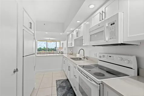 1065 Gulf Of Mexico Drive Longboat Key FL 34228