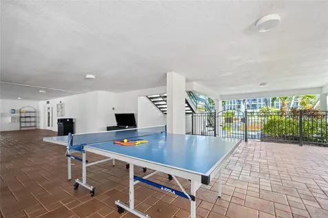 1065 Gulf Of Mexico Drive Longboat Key FL 34228