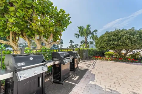 1065 Gulf Of Mexico Drive Longboat Key FL 34228