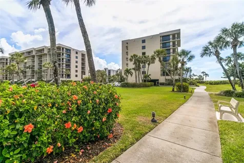 1065 Gulf Of Mexico Drive Longboat Key FL 34228