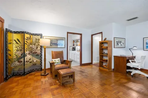 847 NE 7th Place Gainesville FL 32601