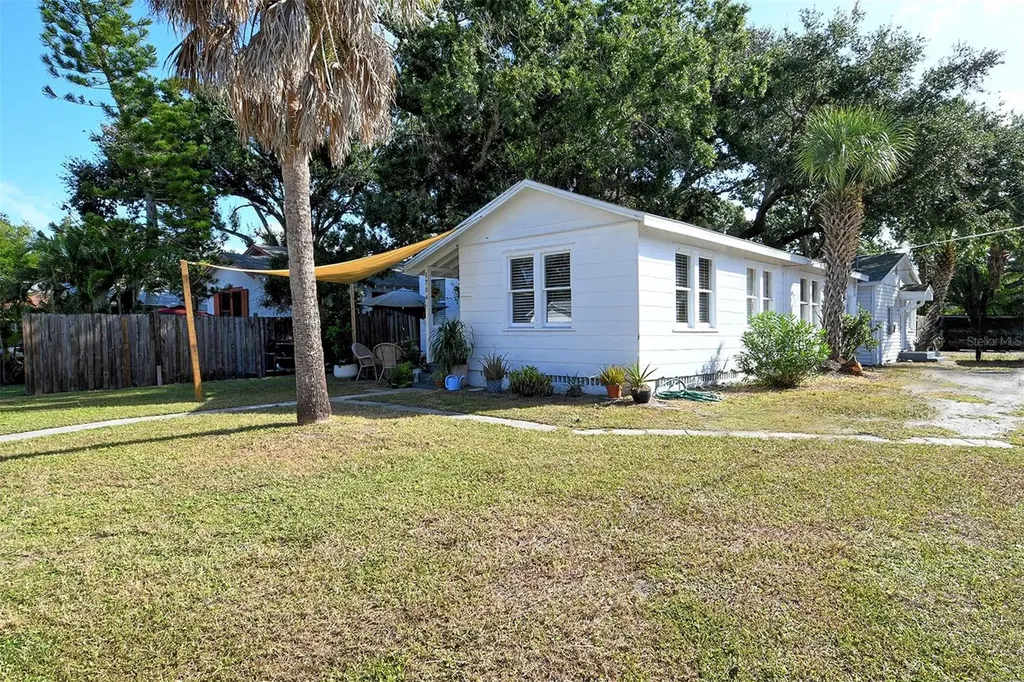 1704 Cocoanut Avenue Sarasota FL 34234