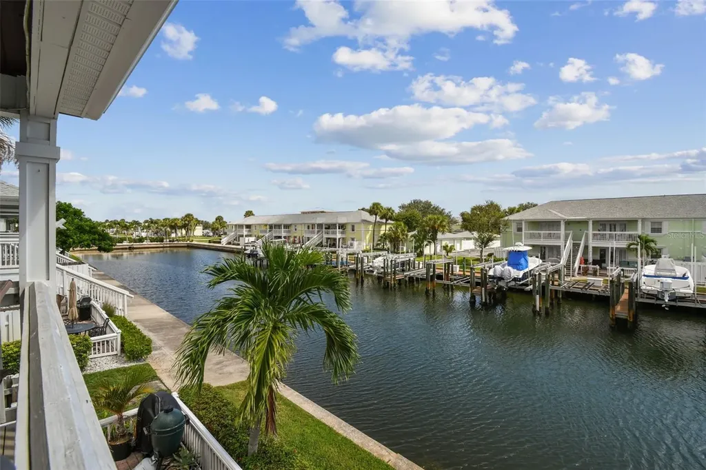 5116 Beach Drive SE St Petersburg FL 33705