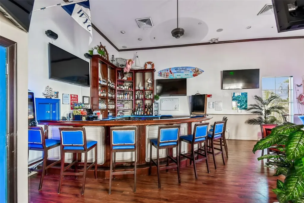 5116 Beach Drive SE St Petersburg FL 33705
