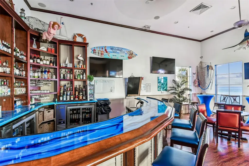 5116 Beach Drive SE St Petersburg FL 33705
