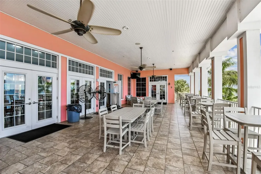 5116 Beach Drive SE St Petersburg FL 33705
