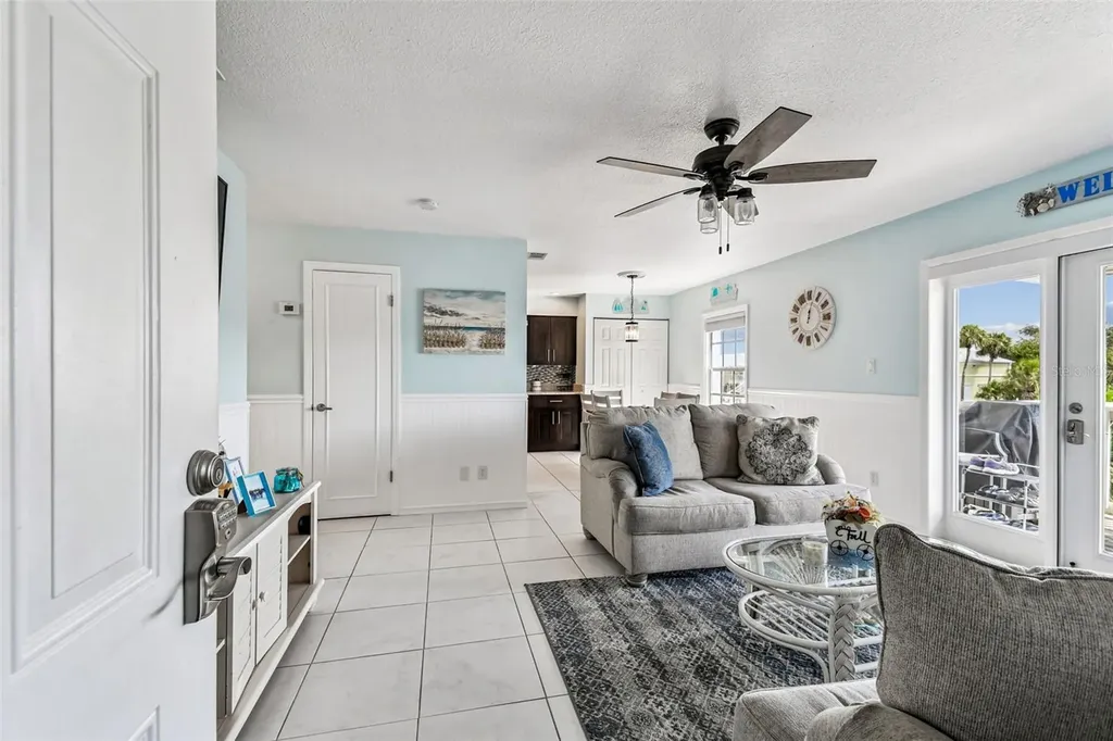 5116 Beach Drive SE St Petersburg FL 33705