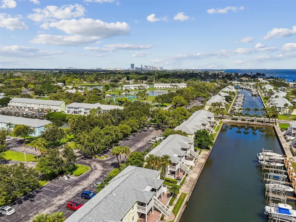 5116 Beach Drive SE St Petersburg FL 33705