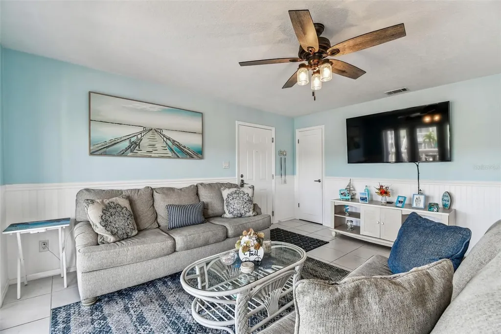 5116 Beach Drive SE St Petersburg FL 33705