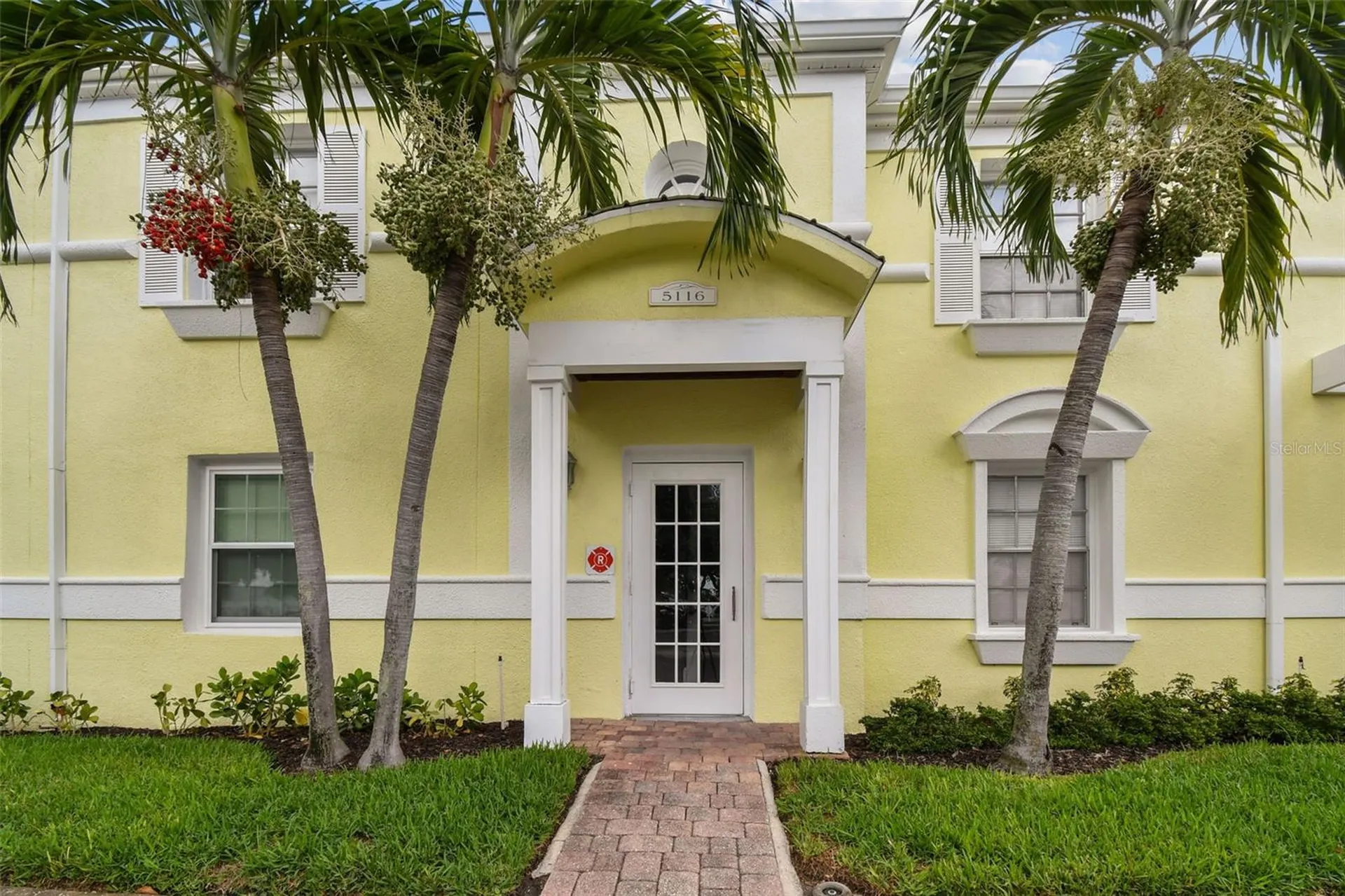 5116 Beach Drive SE St Petersburg FL 33705