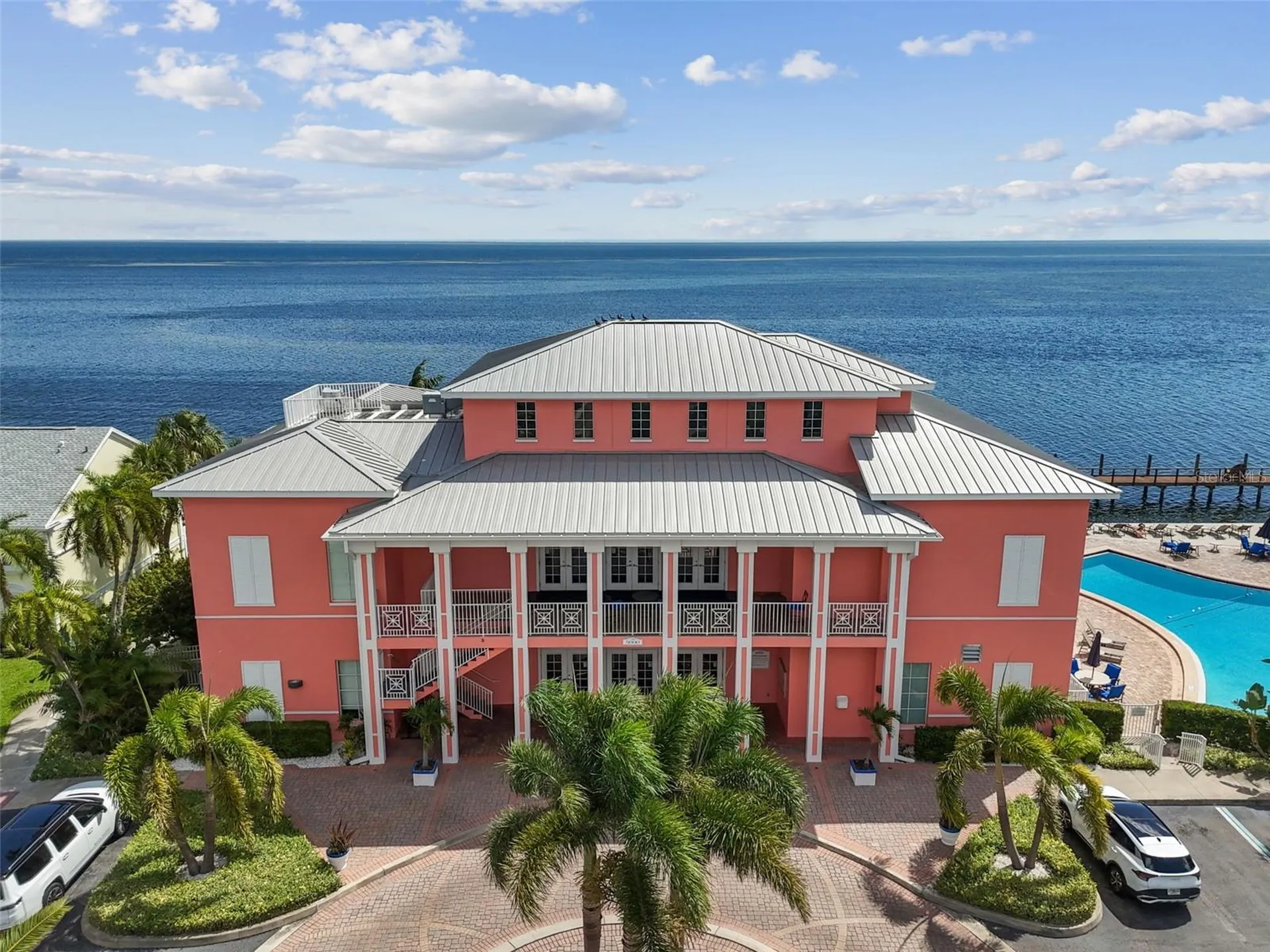 5116 Beach Drive SE St Petersburg FL 33705