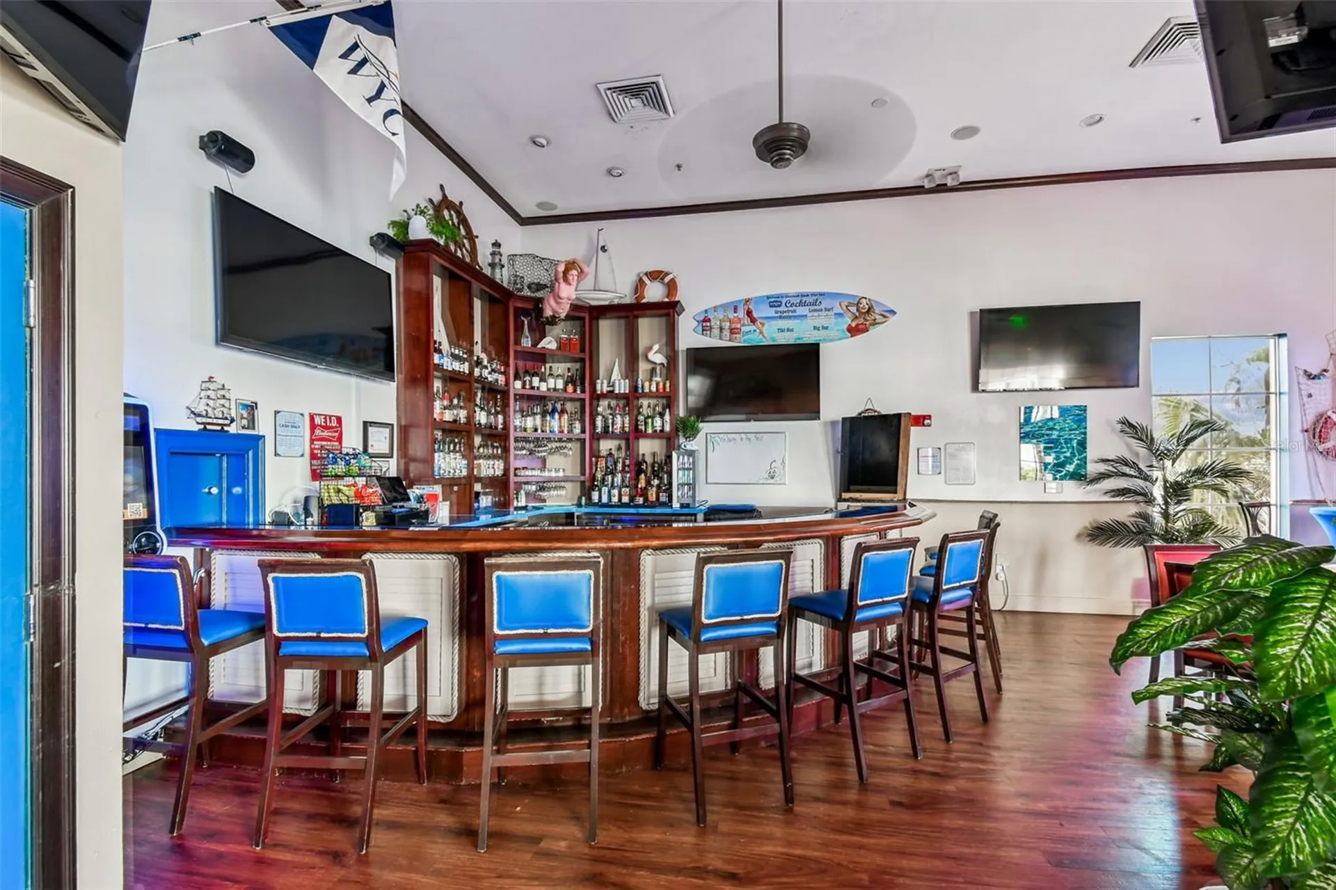 5116 Beach Drive SE St Petersburg FL 33705