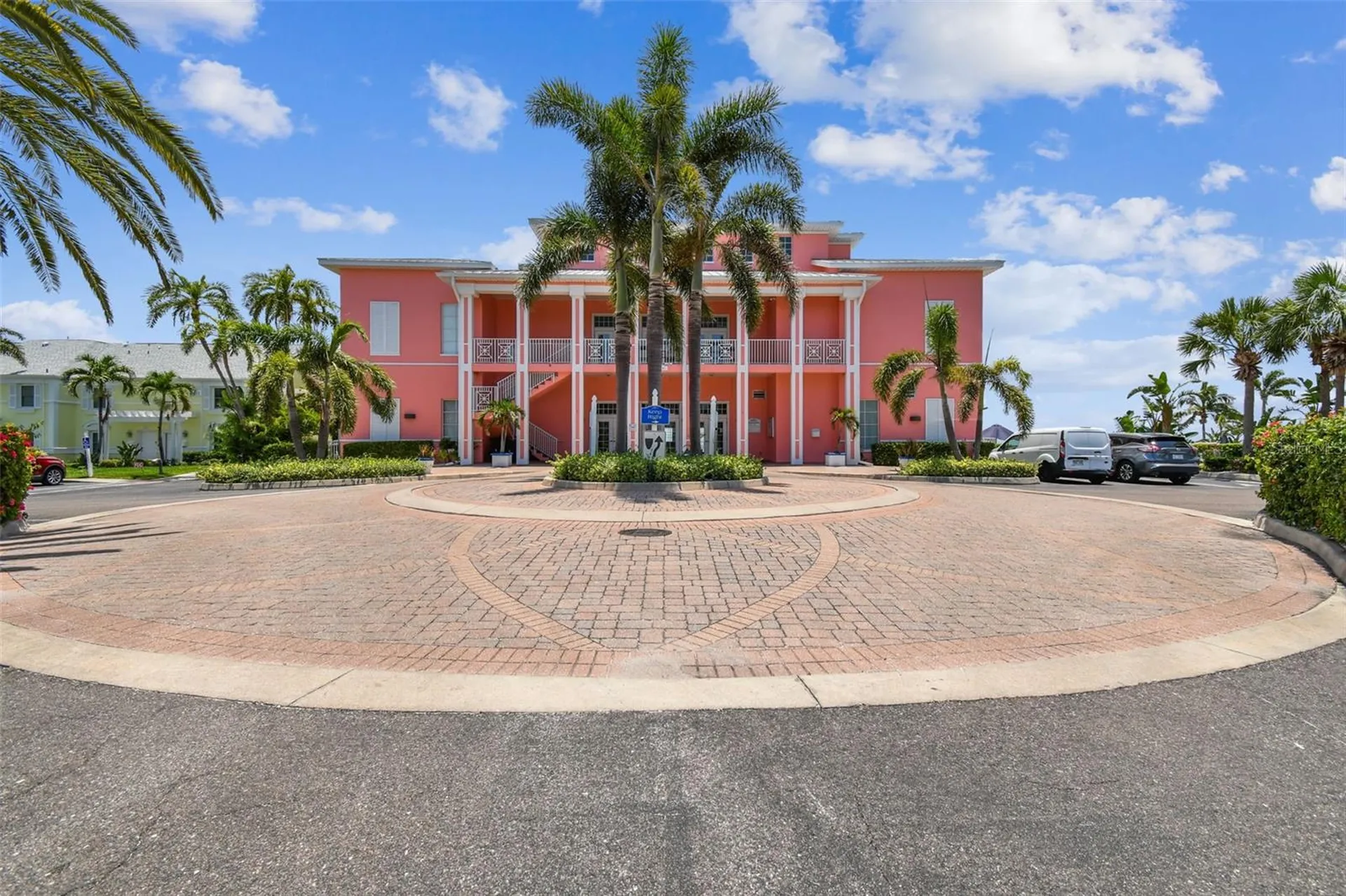 5116 Beach Drive SE St Petersburg FL 33705