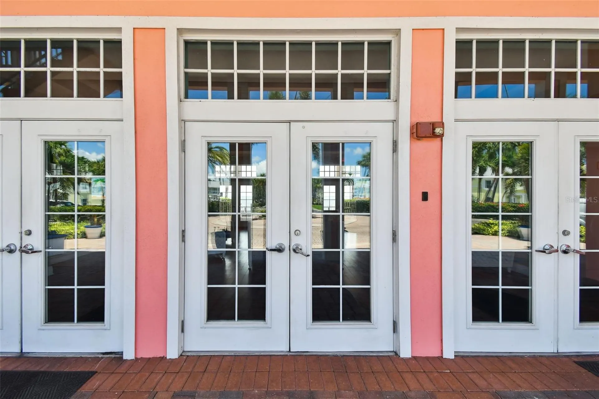 5116 Beach Drive SE St Petersburg FL 33705