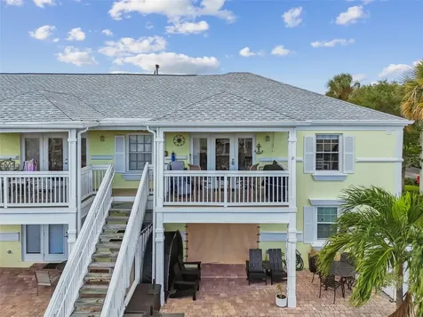 5116 Beach Drive SE St Petersburg FL 33705