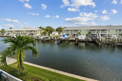 5116 Beach Drive SE St Petersburg FL 33705