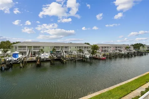 5116 Beach Drive SE St Petersburg FL 33705