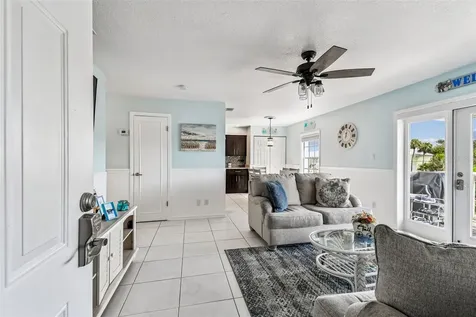 5116 Beach Drive SE St Petersburg FL 33705