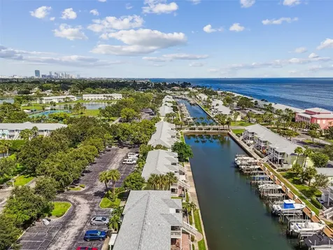 5116 Beach Drive SE St Petersburg FL 33705