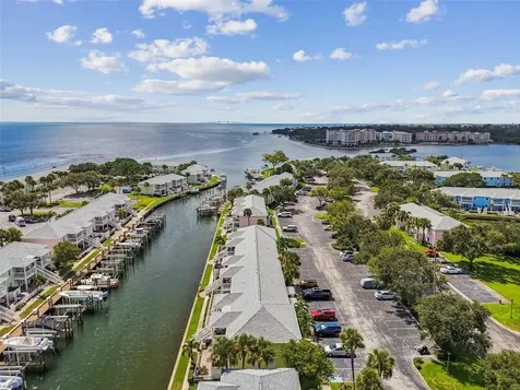 5116 Beach Drive SE St Petersburg FL 33705