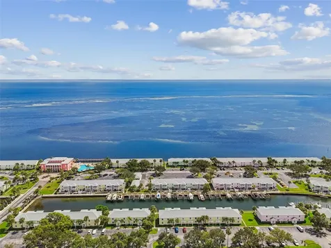 5116 Beach Drive SE St Petersburg FL 33705