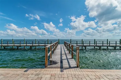 5116 Beach Drive SE St Petersburg FL 33705