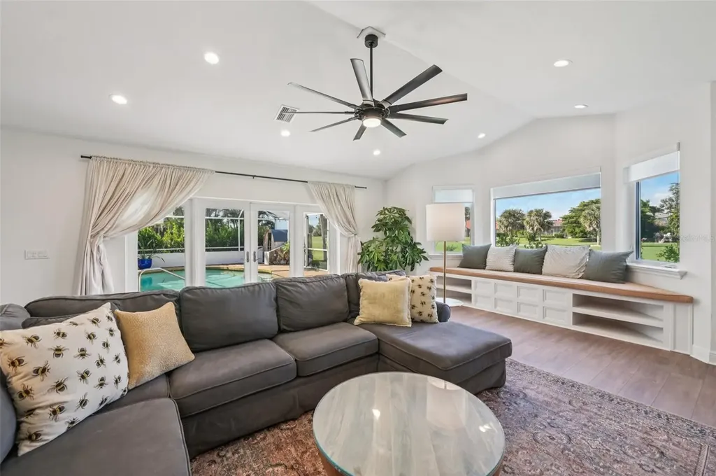 3947 Prairie Dunes Drive Sarasota FL 34238