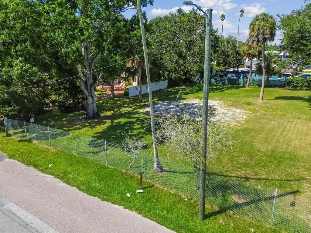 4501 W North B Street Tampa FL 33609