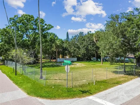 4501 W North B Street Tampa FL 33609