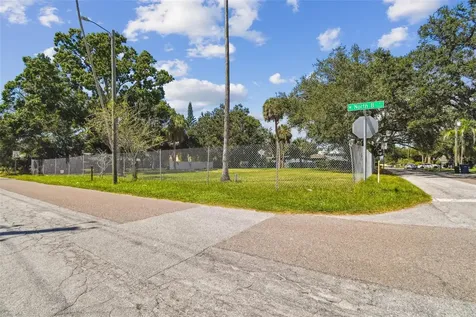 4501 W North B Street Tampa FL 33609