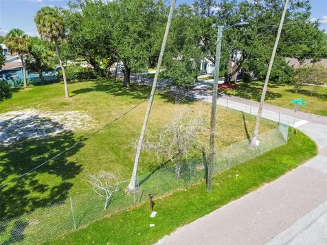 4501 W North B Street Tampa FL 33609