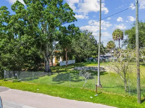 4501 W North B Street Tampa FL 33609
