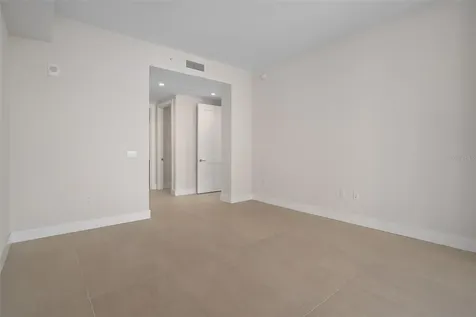275 1st Avenue S St Petersburg FL 33701