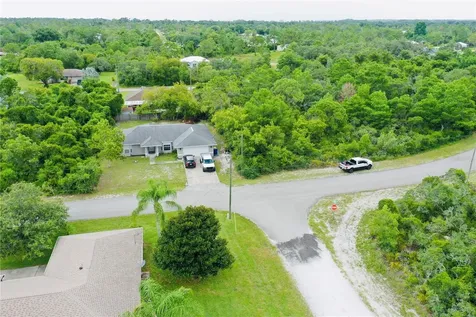 553 Garfield Avenue NE Lake Placid FL 33852