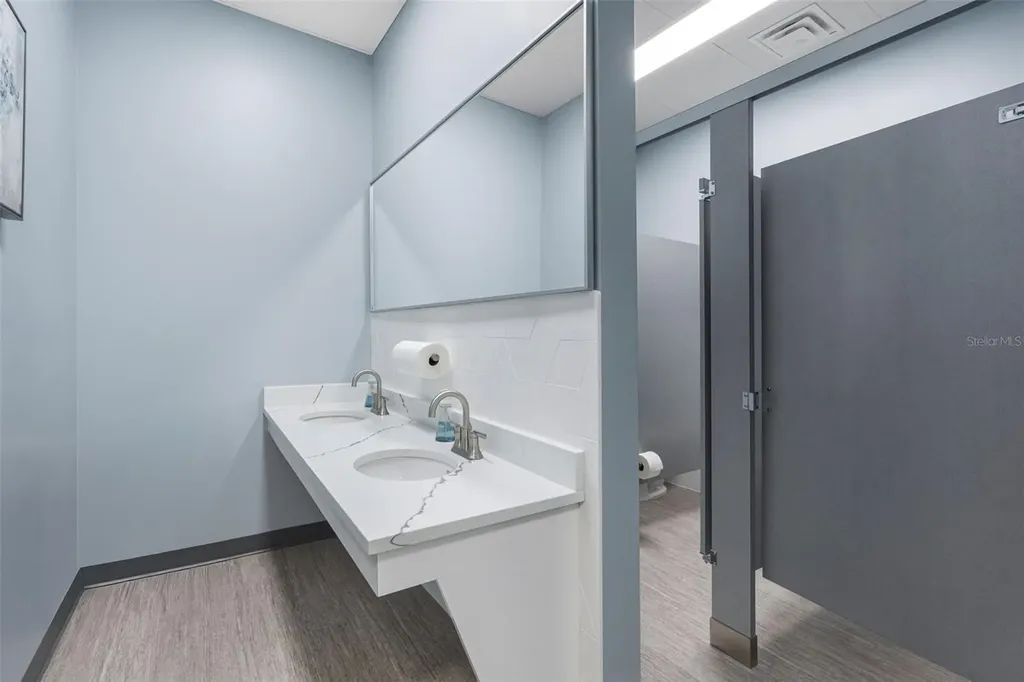 18401 Us 19 N Clearwater FL 33764