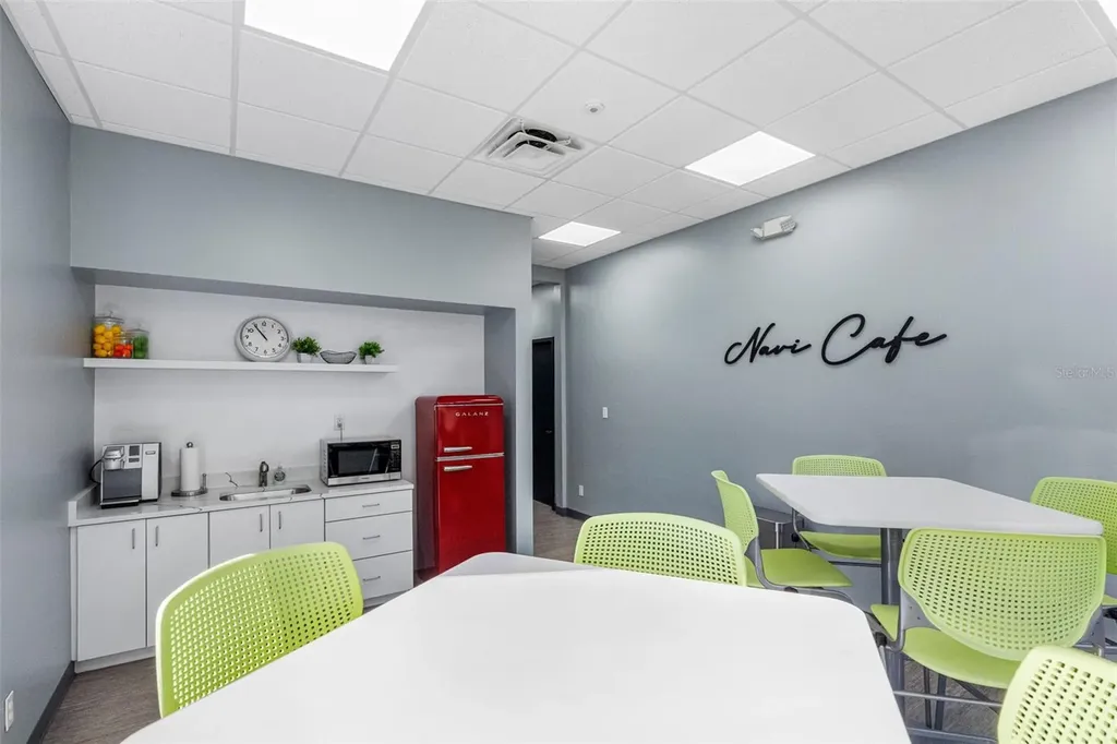 18401 Us 19 N Clearwater FL 33764