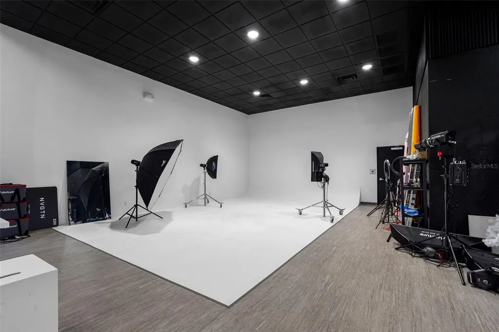 18401 Us 19 N Clearwater FL 33764