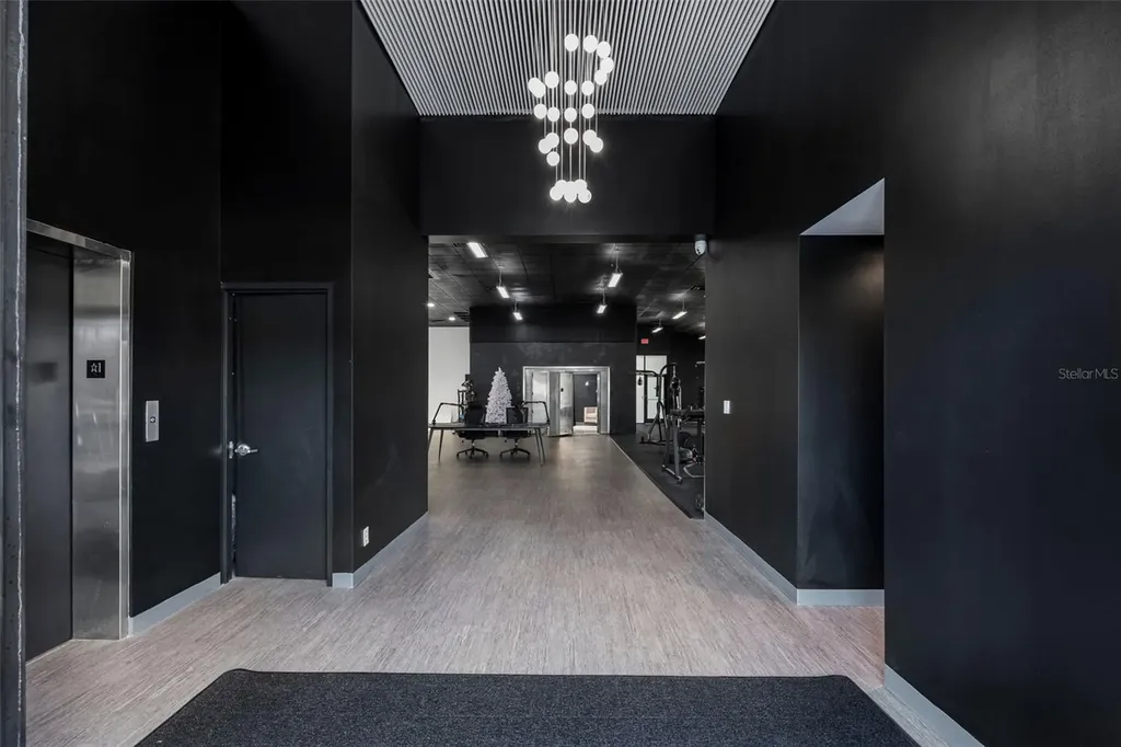 18401 Us 19 N Clearwater FL 33764