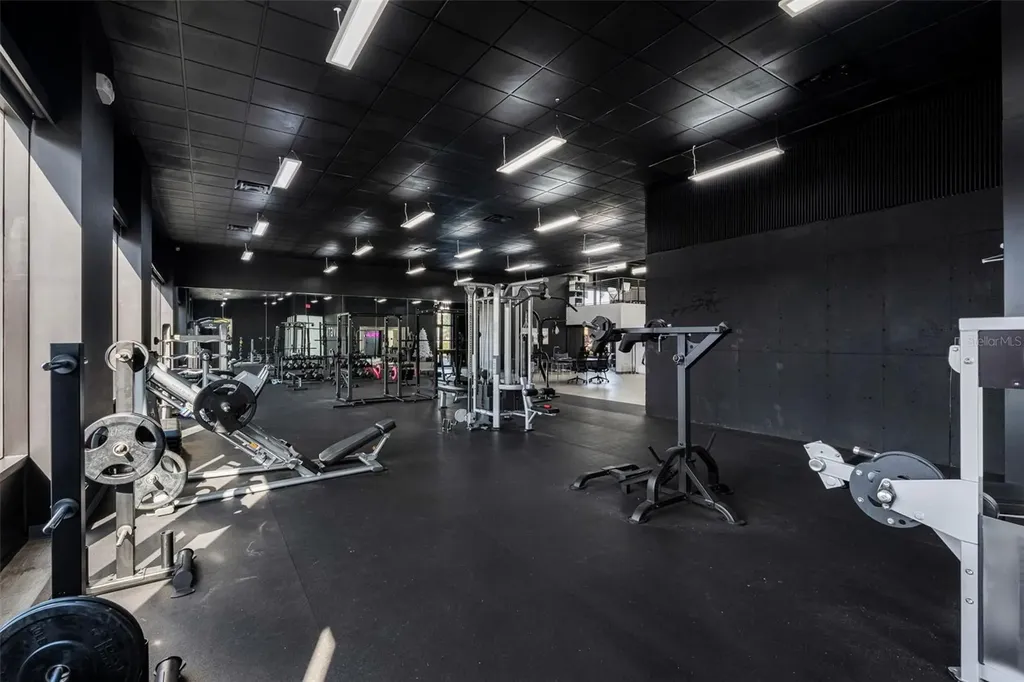 18401 Us 19 N Clearwater FL 33764