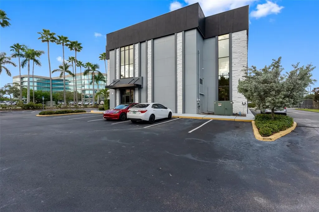 18401 Us 19 N Clearwater FL 33764