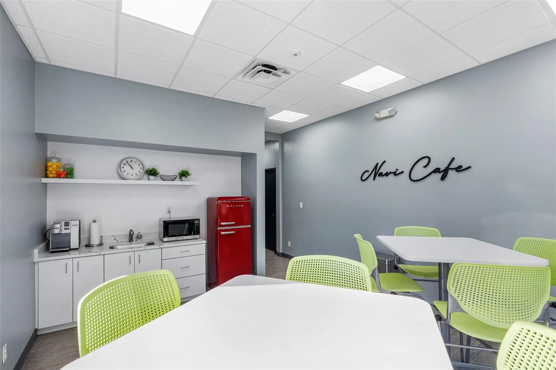 18401 Us 19 N Clearwater FL 33764