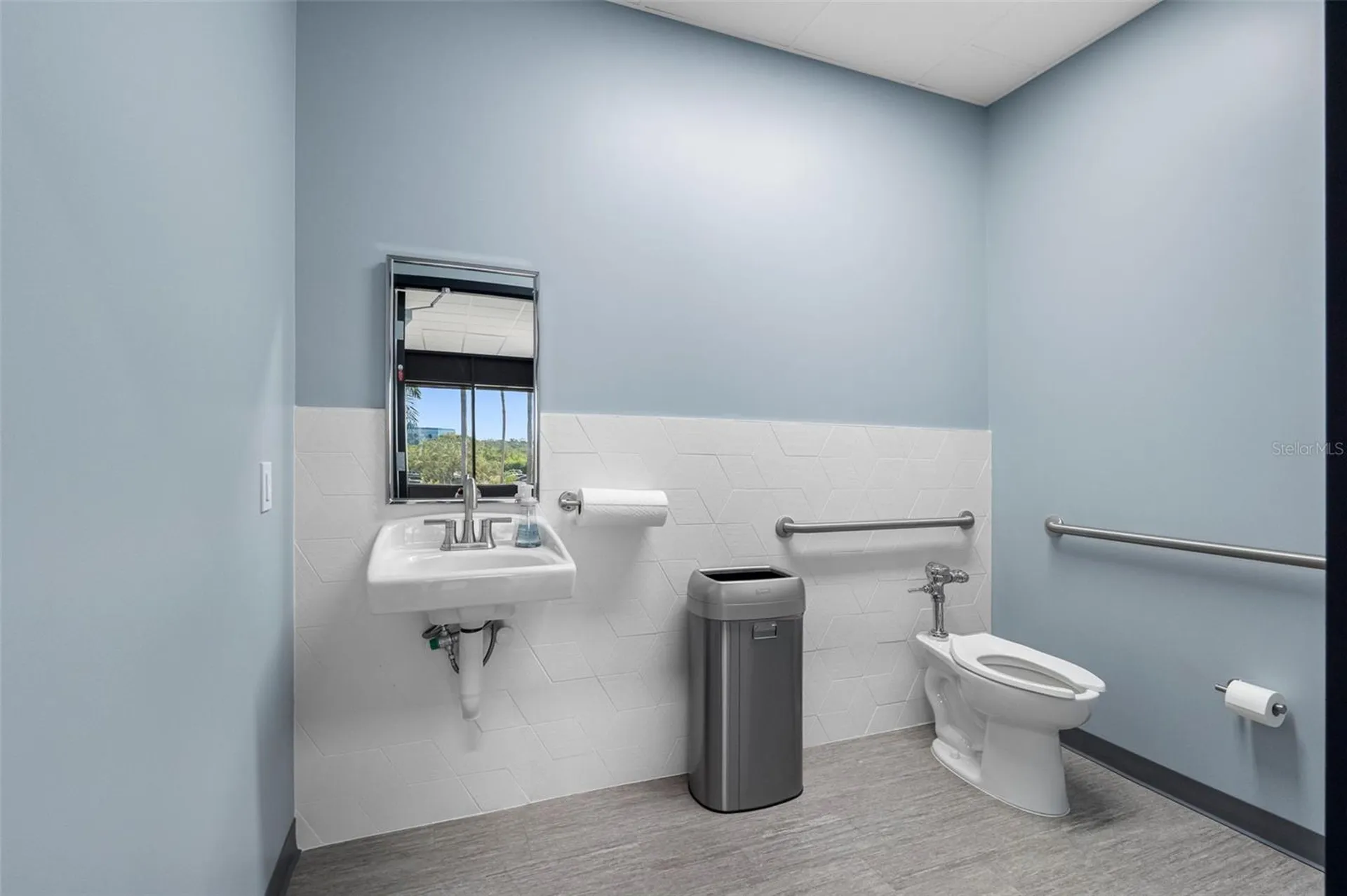 18401 Us 19 N Clearwater FL 33764