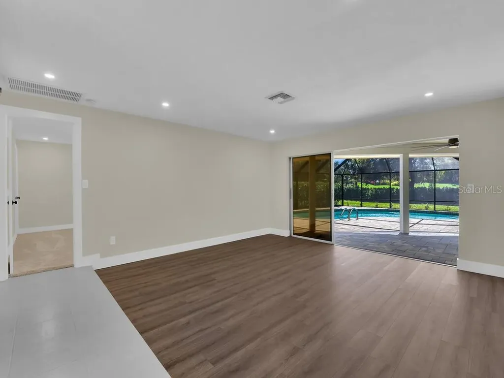 491 Cypress Way E Naples FL 34110