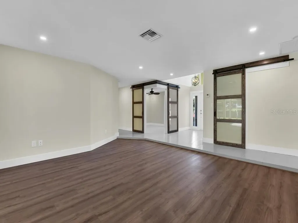 491 Cypress Way E Naples FL 34110