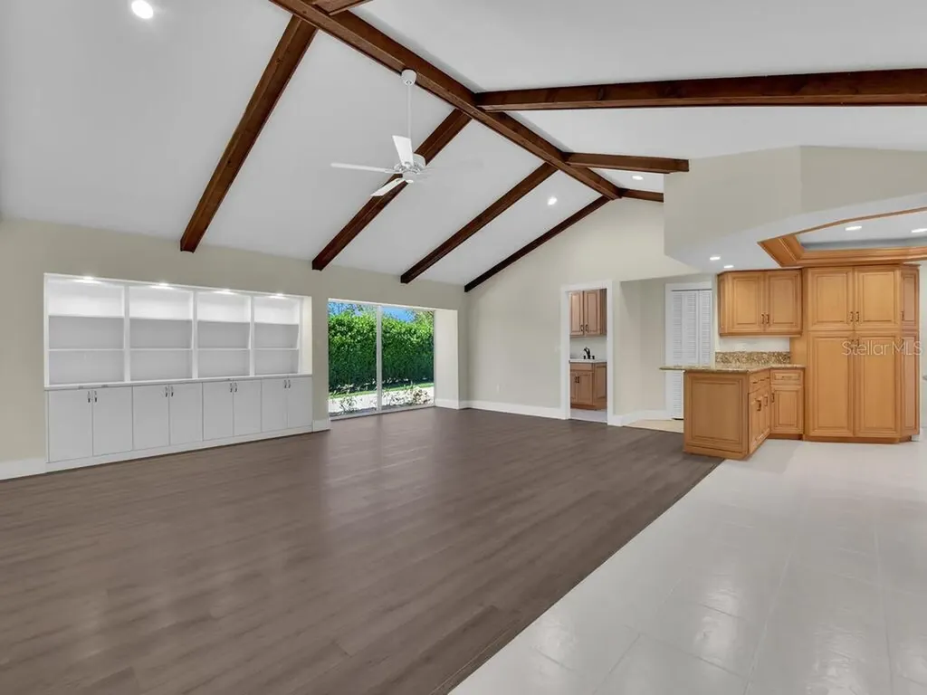 491 Cypress Way E Naples FL 34110