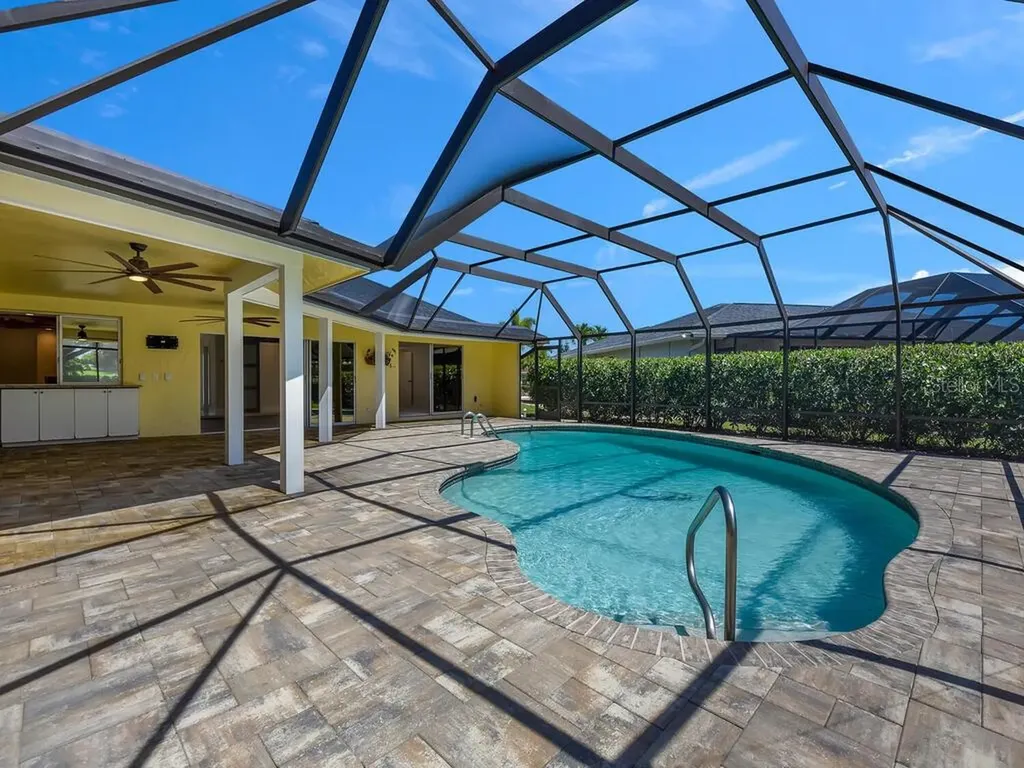 491 Cypress Way E Naples FL 34110
