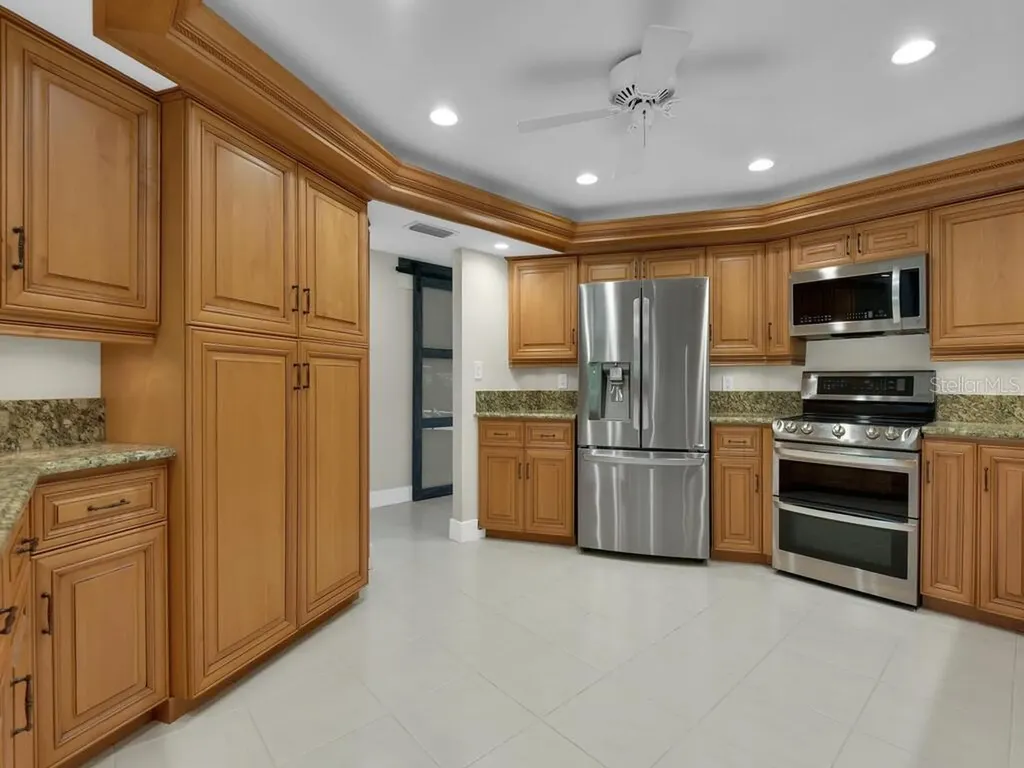 491 Cypress Way E Naples FL 34110