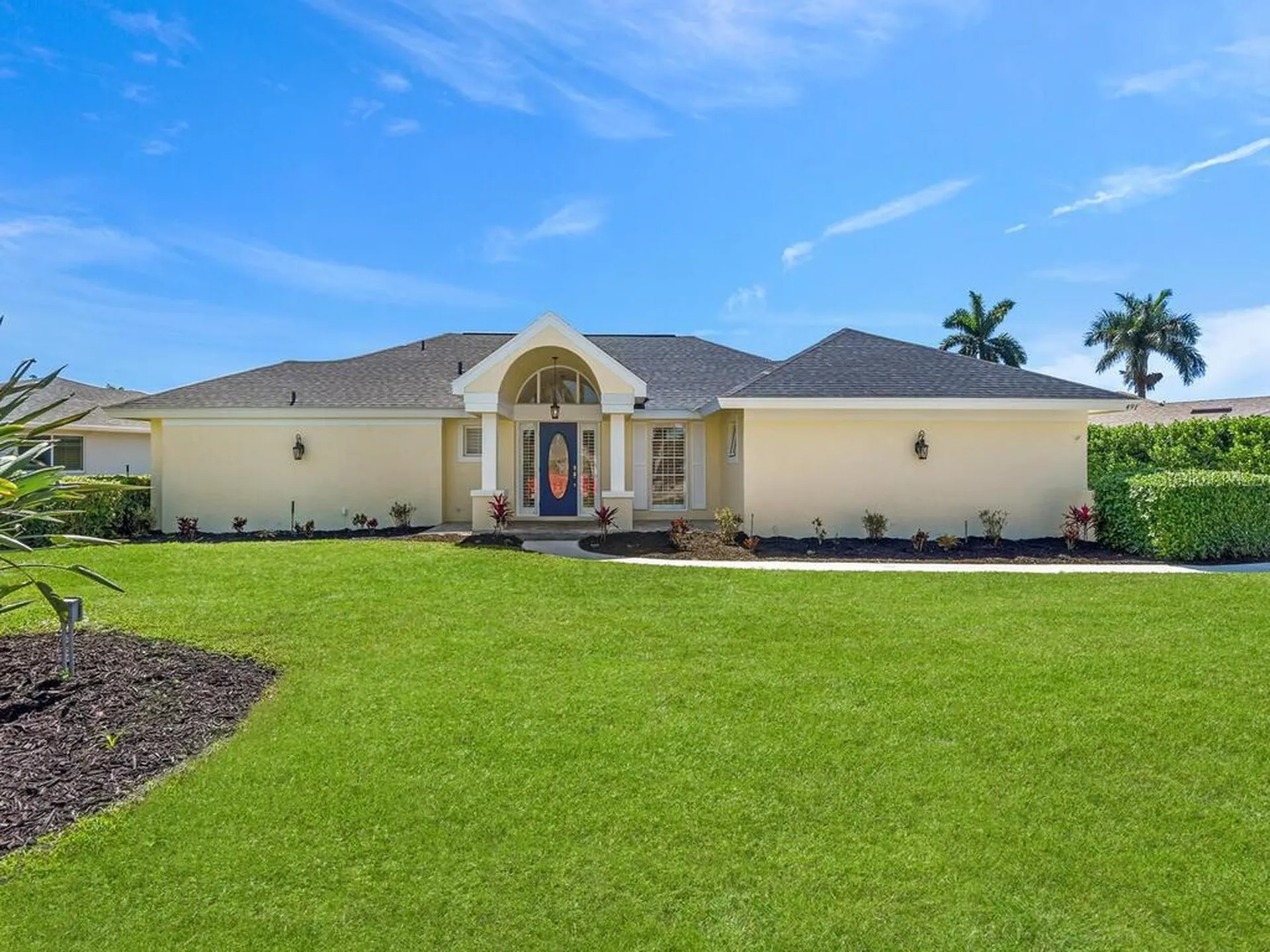 491 Cypress Way E Naples FL 34110